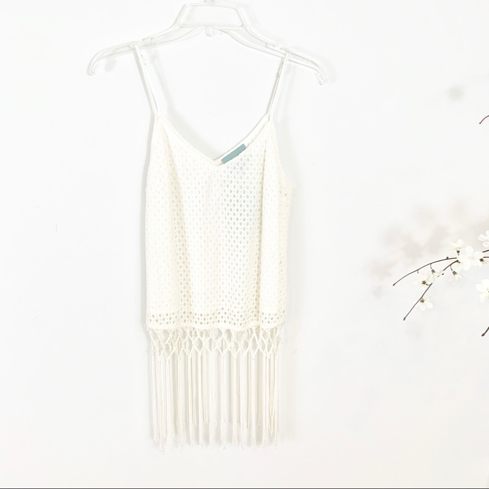 Skies Are Blue Boho Crochet Macrame Fringe Top NWT - Picture 3 of 8